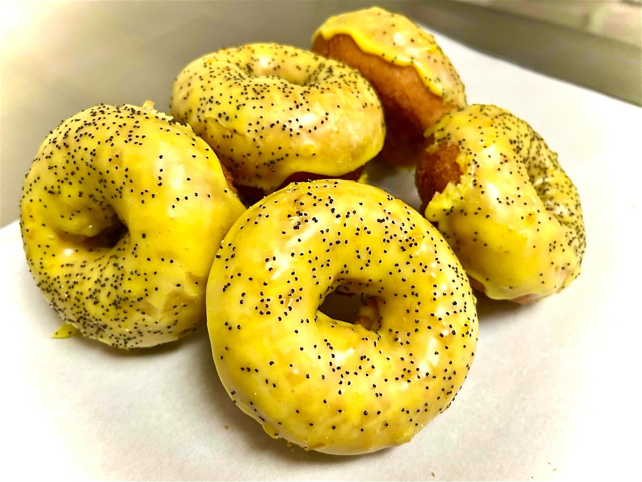 Lemon poppyseed glazed donuts (photo: @thedonutshopfolsom on Instagram)